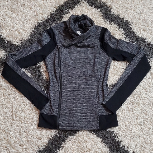 Lululemon Bhakti Yoga Jacket Size 6 Black Grey Gray Zip Up EUC - Picture 8 of 9